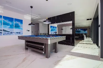 Spacious Modern Villa with Pool in Premantura