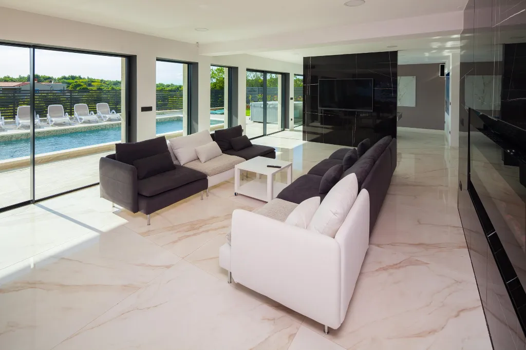 Spacious Modern Villa with Pool in Premantura