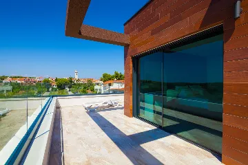 Family Villa with Pool in Premantura