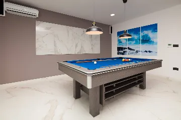 Family Villa with Pool in Premantura