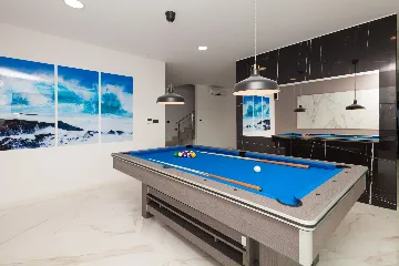 Family Villa with Pool in Premantura