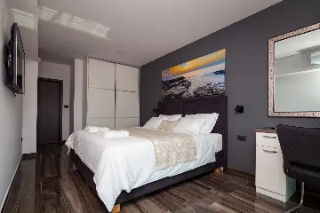 Family Villa with Pool in Premantura