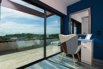 Family Villa with Pool in Premantura