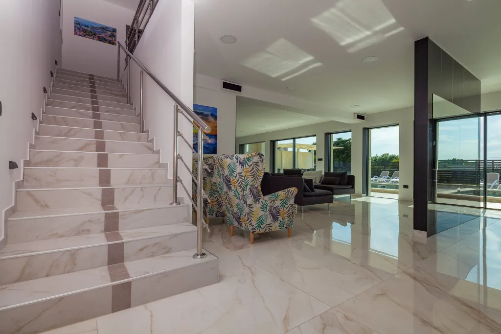 Family Villa with Pool in Premantura