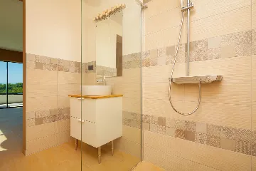 Family Villa with Pool in Premantura