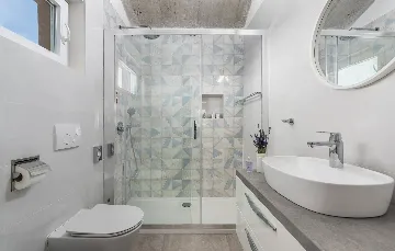 Modern Villa Retreat with Private Grounds in Svetvinčenat