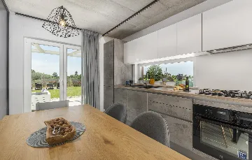 Modern Villa Retreat with Private Grounds in Svetvinčenat