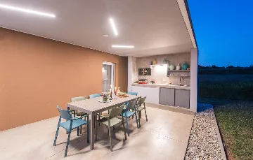 Modern Villa Retreat with Private Grounds in Svetvinčenat