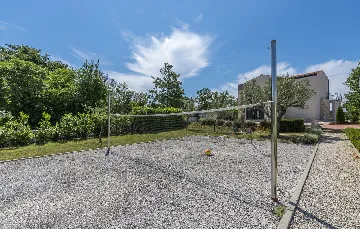 Family Villa with Pool and Sports, Svetvinčenat