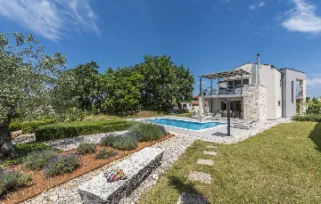 Family Villa with Pool and Sports, Svetvinčenat
