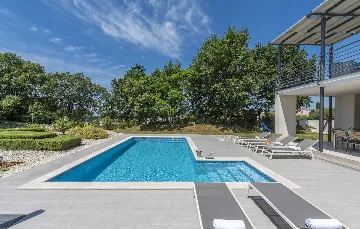 Family Villa with Pool and Sports, Svetvinčenat