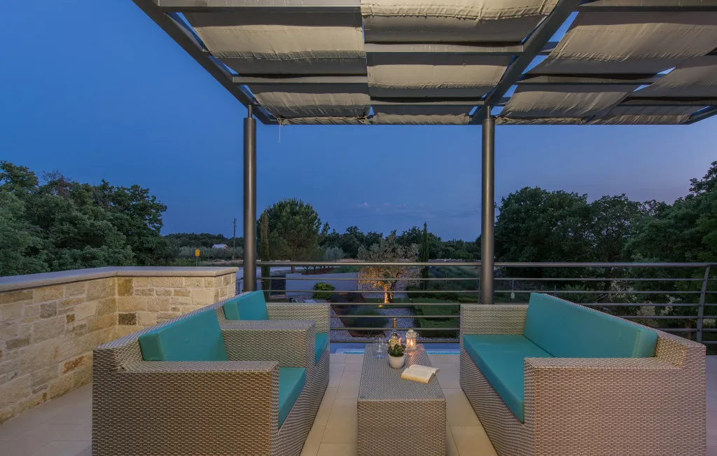 Family Villa with Pool and Sports, Svetvinčenat