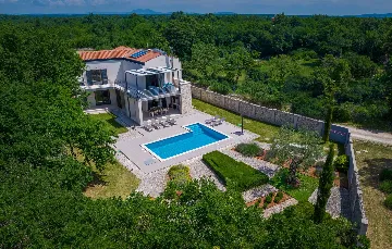 Family Villa with Pool and Sports, Svetvinčenat