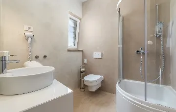 Family Villa with Pool and Sports, Svetvinčenat