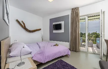 Family Villa with Pool and Sports, Svetvinčenat