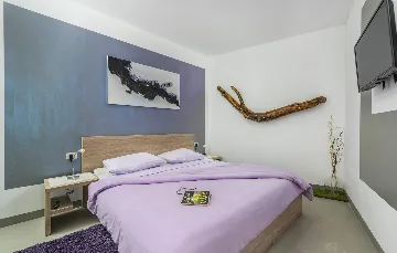 Family Villa with Pool and Sports, Svetvinčenat