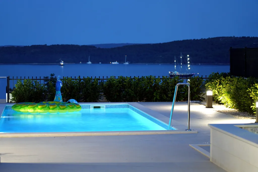 Contemporary 5-Bedroom Villa with Heated Pool, Seget Donji