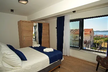 Contemporary 5-Bedroom Villa with Heated Pool, Seget Donji