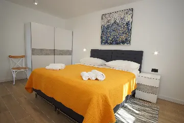 Contemporary 5-Bedroom Villa with Heated Pool, Seget Donji