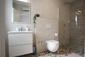 Contemporary 5-Bedroom Villa with Heated Pool, Seget Donji