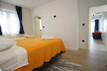 Contemporary 5-Bedroom Villa with Heated Pool, Seget Donji