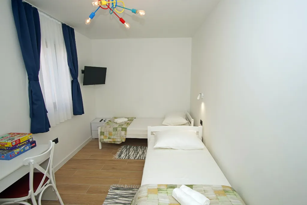 Contemporary 5-Bedroom Villa with Heated Pool, Seget Donji