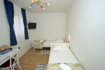 Contemporary 5-Bedroom Villa with Heated Pool, Seget Donji