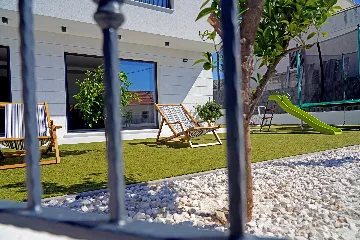 Contemporary 5-Bedroom Villa with Heated Pool, Seget Donji