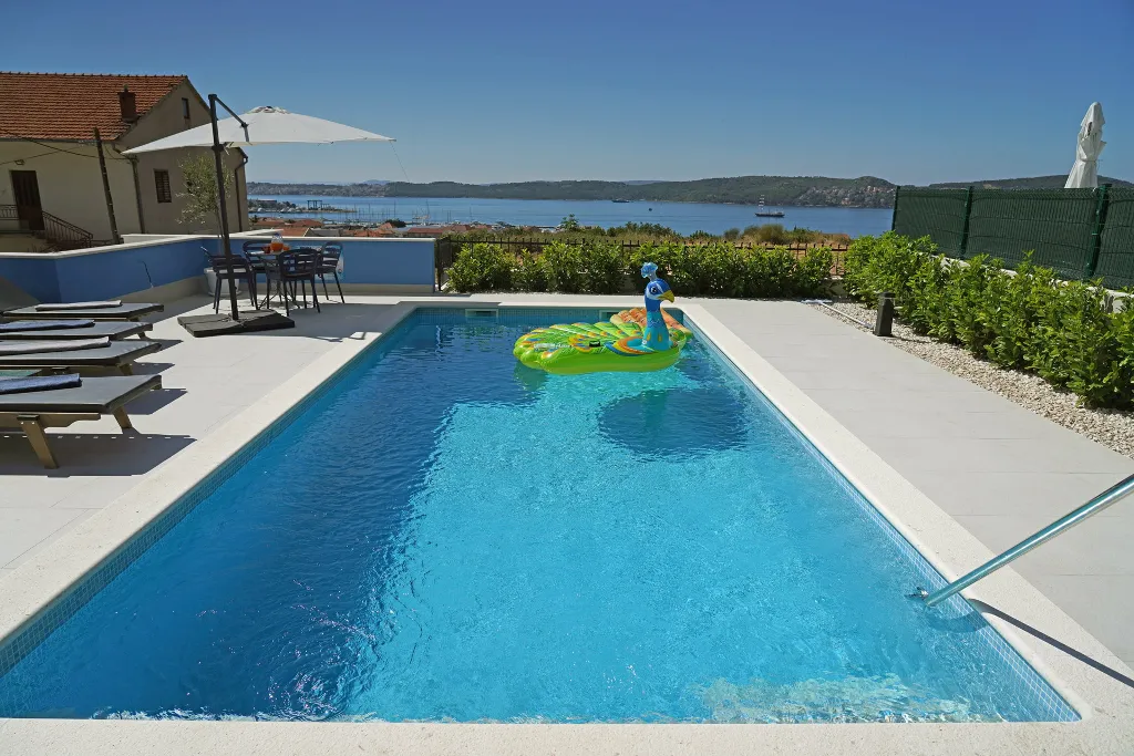 Contemporary 5-Bedroom Villa with Heated Pool, Seget Donji