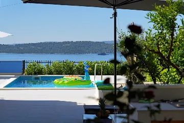 Contemporary 5-Bedroom Villa with Heated Pool, Seget Donji