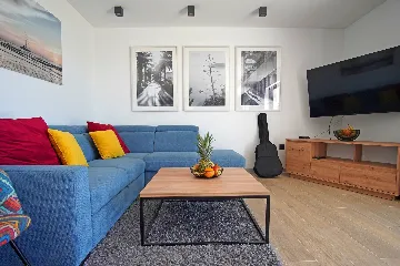 Contemporary 5-Bedroom Villa with Heated Pool, Seget Donji