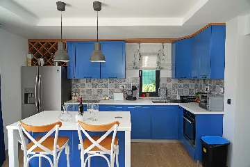 Contemporary 5-Bedroom Villa with Heated Pool, Seget Donji