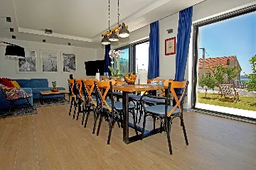 Contemporary 5-Bedroom Villa with Heated Pool, Seget Donji