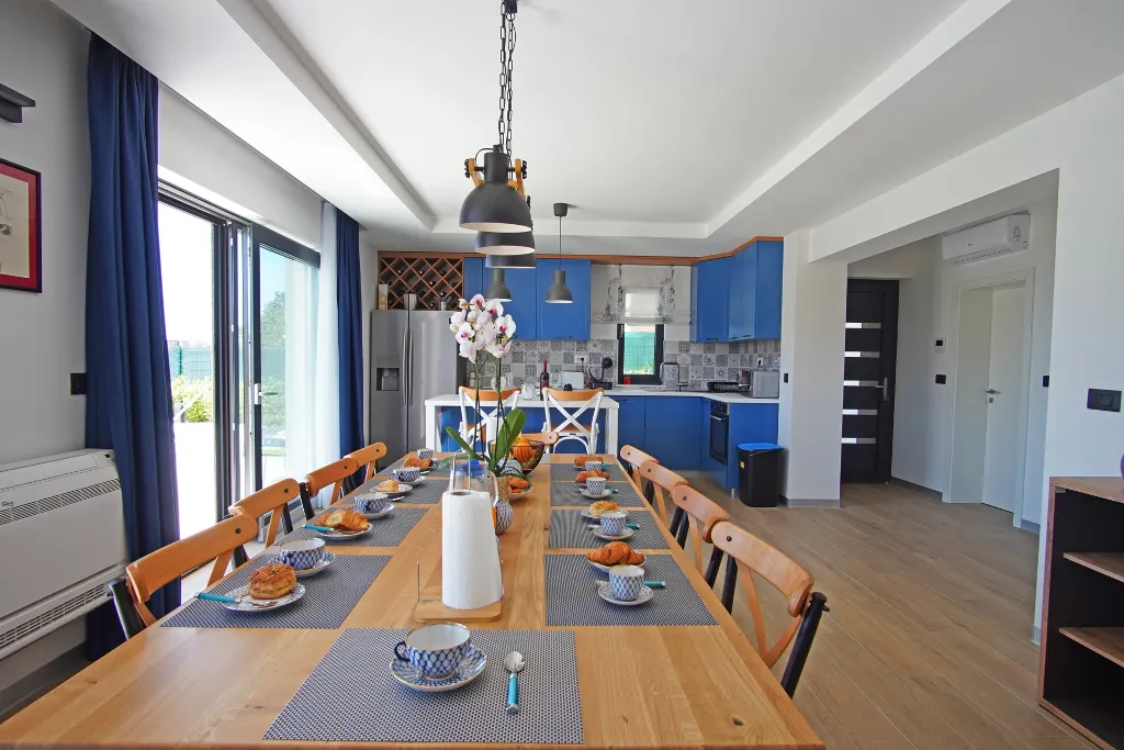Contemporary 5-Bedroom Villa with Heated Pool, Seget Donji