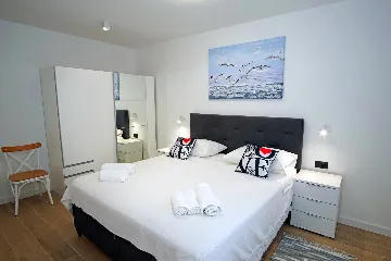 Contemporary 5-Bedroom Villa with Heated Pool, Seget Donji