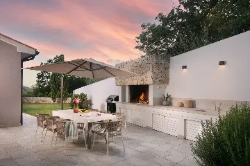 Modern Family Villa with Pool in Labin