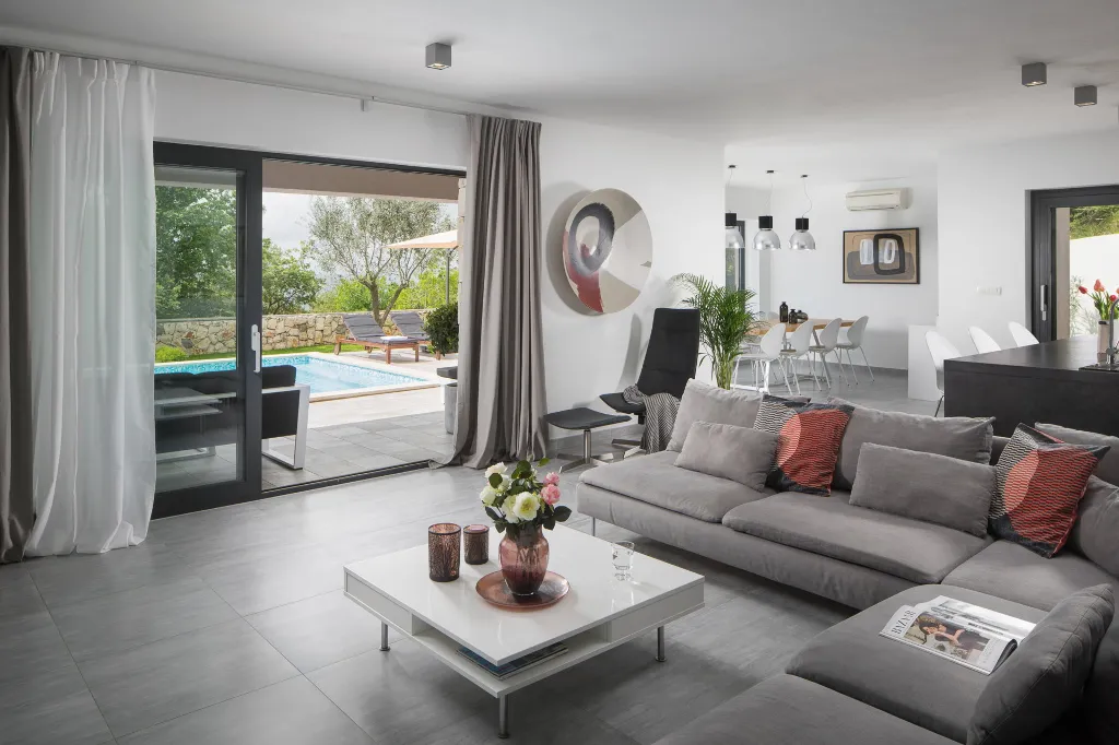Modern Family Villa with Pool in Labin