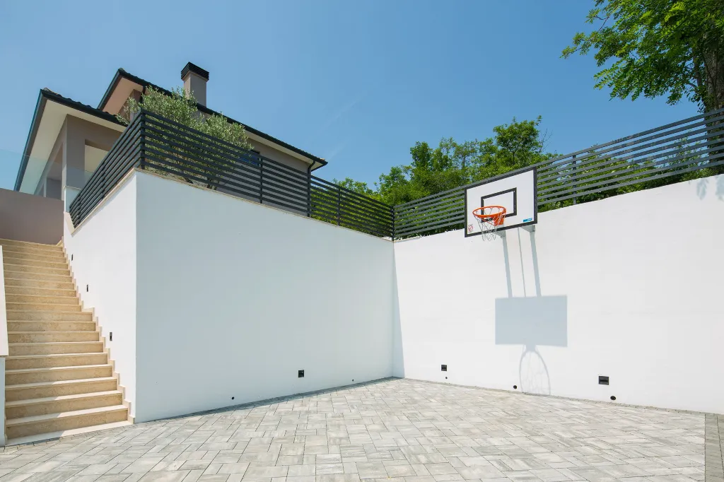 Modern Family Villa with Pool in Labin