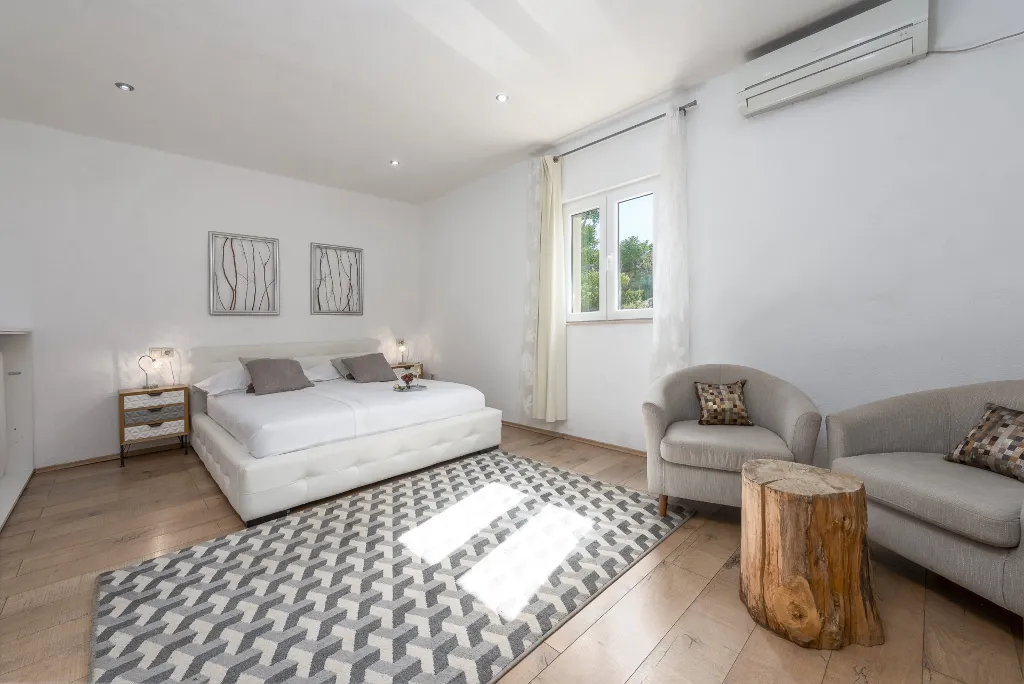 Seaside Stone Villa with Heated Pool, Slano