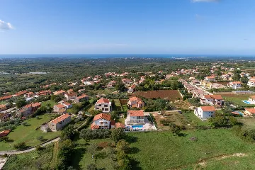 Family Villa with Pool in Kaštelir