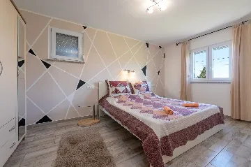 Family Villa with Pool in Kaštelir