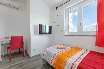 Family Villa with Pool in Kaštelir