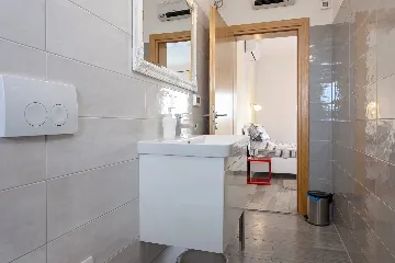 Family Villa with Pool in Kaštelir