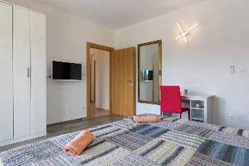 Family Villa with Pool in Kaštelir