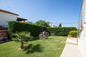 Family Villa with Pool in Kaštelir