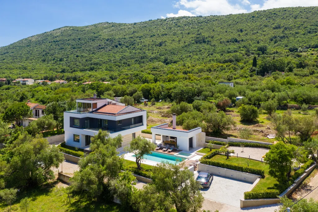 Modern Villa with Pool and Sauna in Labin