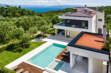 Modern Villa with Pool and Sauna in Labin