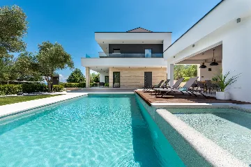 Modern Villa with Pool and Sauna in Labin
