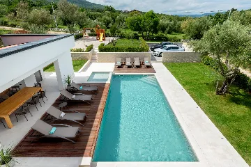 Modern Villa with Pool and Sauna in Labin
