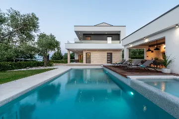Modern Villa with Pool and Sauna in Labin